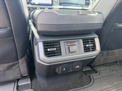 Used 2022 Ford F150 Lariat w/ Equipment Group 502A High AWD/4WD image 34