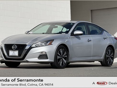 Used 2022 Nissan Altima 2.5 SV FWD image 1