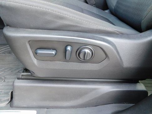 Used 2022 Chevrolet Silverado 1500 LT Trail Boss image 16