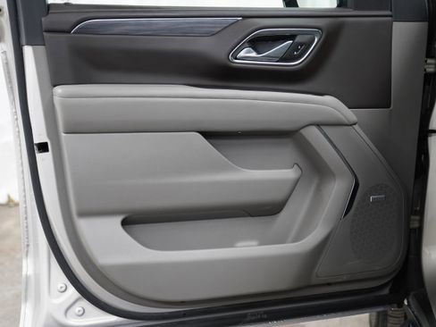 Used 2023 GMC Yukon SLT image 17