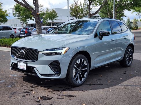 New 2026 Volvo XC60 B5 Plus w/ Climate Package PRO image 4