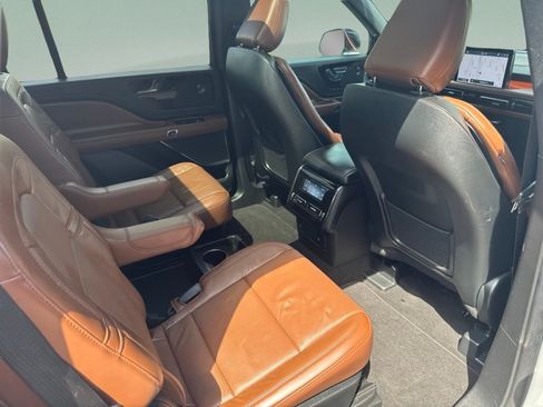 Used 2024 Lincoln Aviator Reserve w/ Equipment Group 201A RWD image 23