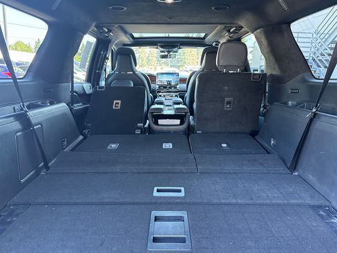 Used 2024 Lincoln Navigator L Black Label AWD/4WD image 16
