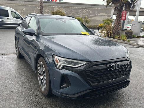 Used 2024 Audi Q8 e-tron Prestige w/ Prestige Package AWD/4WD image 4