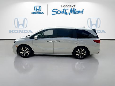 Certified 2023 Honda Odyssey Touring image 4