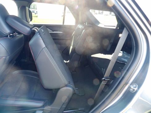 New 2025 Ford Explorer ST image 38