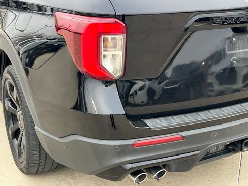 Used 2020 Ford Explorer ST w/ ST Street Pack image 12