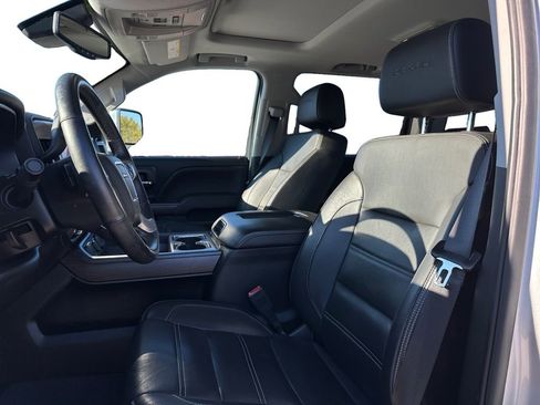 Used 2017 GMC Sierra 2500 Denali w/ Duramax Plus Package image 9