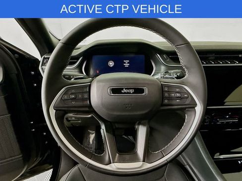 New 2025 Jeep Grand Cherokee L Laredo image 11