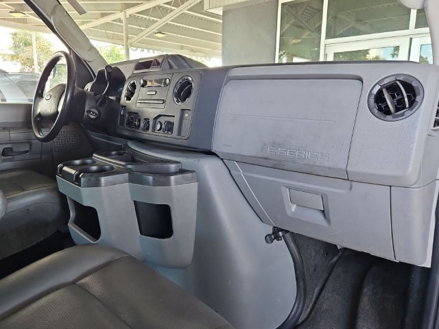 Used 2014 Ford E-250 and Econoline 250 w/ Power Group RWD image 24