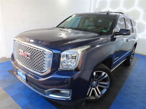 Used 2017 GMC Yukon Denali w/ Open Road Package image 4