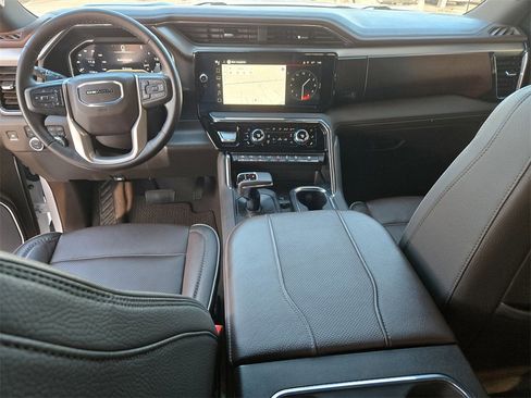 Used 2024 GMC Sierra 1500 Denali w/ Technology Package image 12