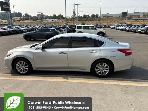 Used 2016 Nissan Altima 2.5 S w/ Power Driver Seat Package FWD image 6