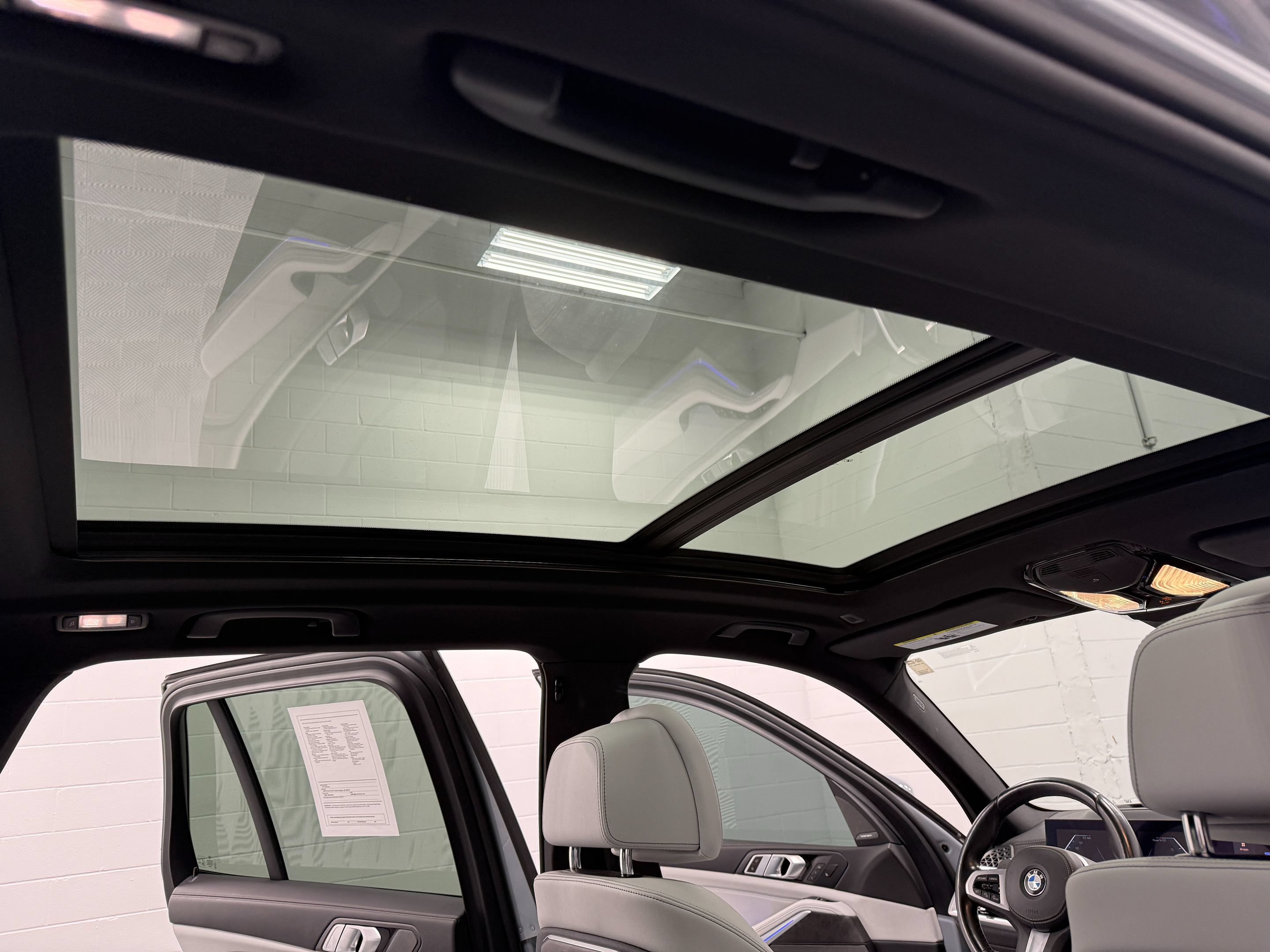 Used 2024 BMW X5 xDrive40i w/ M Sport Package AWD/4WD image 35