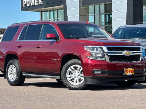 Used 2017 Chevrolet Tahoe LT w/ Luxury Package AWD/4WD image 2