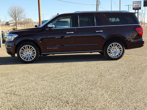 Used 2023 Ford Expedition Max Platinum AWD/4WD image 2