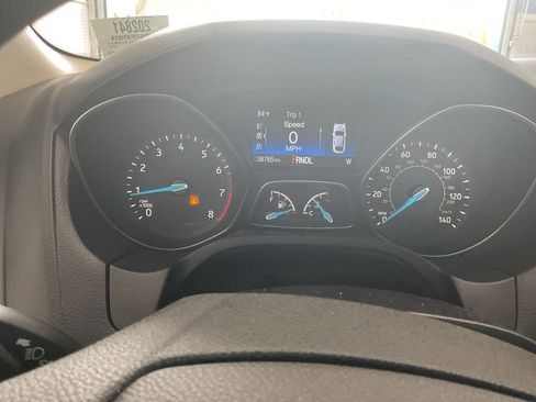 Used 2018 Ford Focus SE image 2