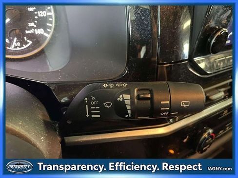 Used 2025 Nissan Pathfinder SL AWD/4WD image 27