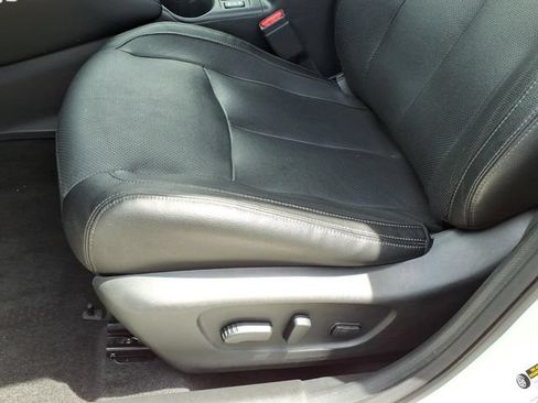 Used 2020 Nissan Rogue SL AWD/4WD image 6