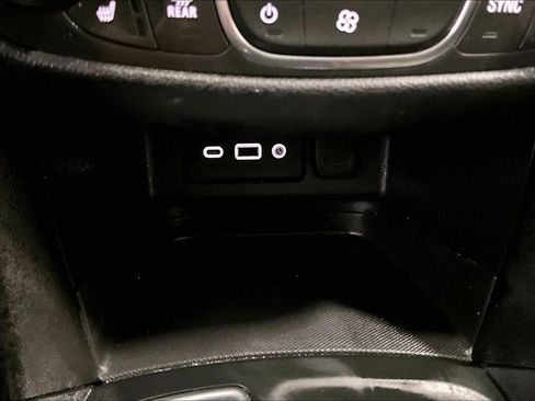 Used 2023 Chevrolet Equinox LT AWD/4WD image 16