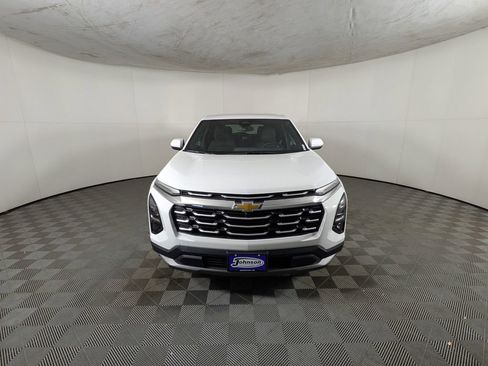 New 2026 Chevrolet Equinox LT image 2