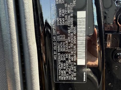 Used 2016 Volvo XC90 T6 Momentum w/ Momentum Plus Package AWD/4WD image 24