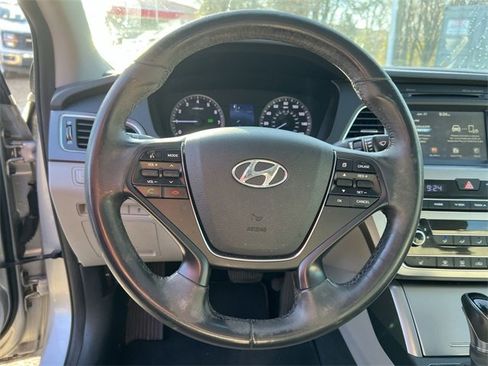 Used 2017 Hyundai Sonata Sport w/ Value Edition Package 02 image 14