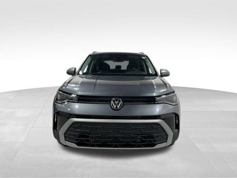 Used 2025 Volkswagen Taos SE image 10