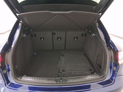 Used 2023 Porsche Macan image 33