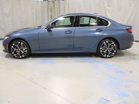 Certified 2025 BMW 330i xDrive Sedan w/ Premium Package image 5