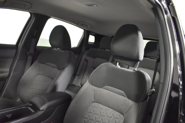 Certified 2025 Nissan Kicks SV AWD/4WD image 10