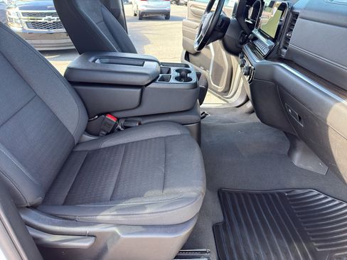 Used 2024 Chevrolet Silverado 2500 LT image 30