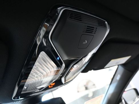 Used 2016 BMW 750i xDrive image 37