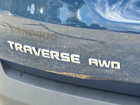 Used 2023 Chevrolet Traverse LT w/ LPO, Floor Liner Package AWD/4WD image 8