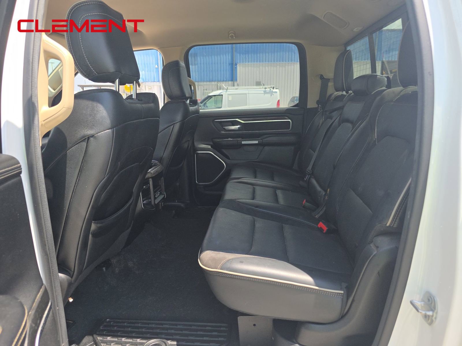 Used 2019 RAM 1500 Laramie AWD/4WD image 4