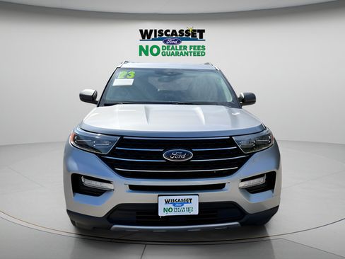 Used 2023 Ford Explorer XLT w/ Equipment Group 202A AWD/4WD image 10