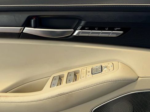 Used 2020 Genesis G90 3.3T Premium RWD image 29