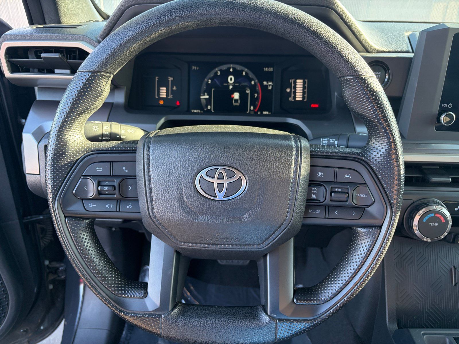 Used 2025 Toyota Tacoma SR5 AWD/4WD image 12