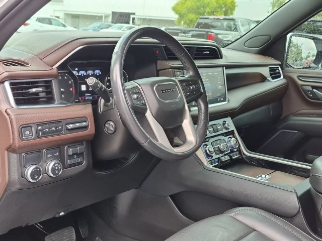 Certified 2021 GMC Yukon Denali w/ Denali Ultimate Package RWD image 9
