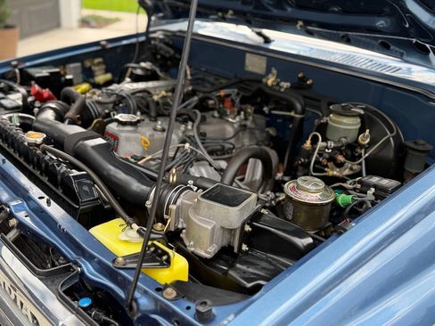 Used 1988 Toyota Pickup 4x4 Regular Cab image 62