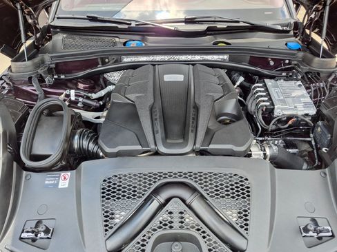 Certified 2026 Porsche Macan S AWD/4WD image 27