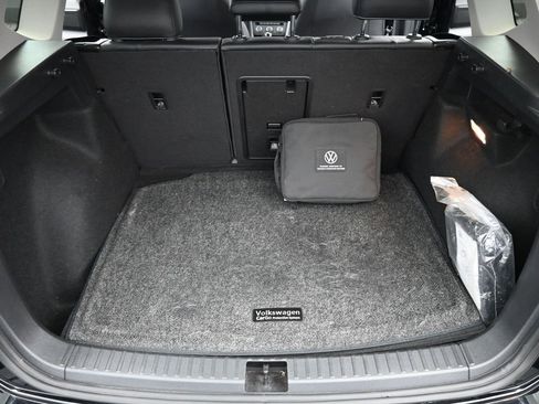 Used 2022 Volkswagen Taos SE image 15