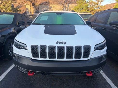 Used 2022 Jeep Cherokee Trailhawk w/ Technology Group B image 2