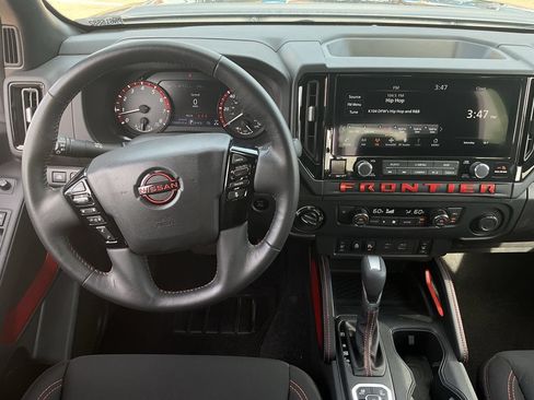 Used 2026 Nissan Frontier PRO-4X AWD/4WD image 11