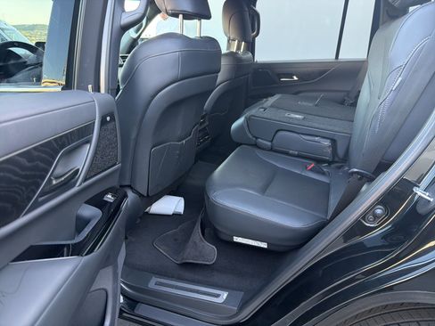 Used 2024 Lexus LX 600 600 Premium image 6