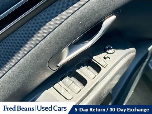 Used 2022 Hyundai Santa Cruz SEL Premium AWD/4WD image 16