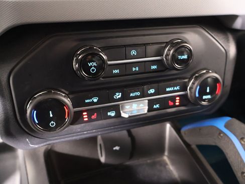 Used 2022 Ford Bronco Black Diamond AWD/4WD image 9