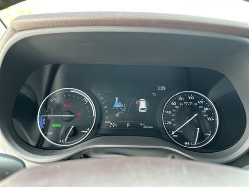 Certified 2023 Toyota Sienna Platinum FWD image 21