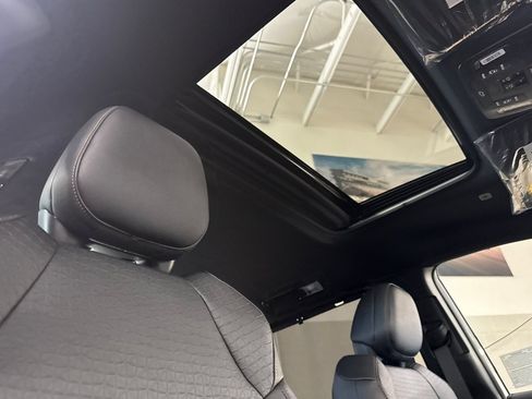 New 2026 Toyota Sienna XLE Woodland Edition AWD/4WD image 21