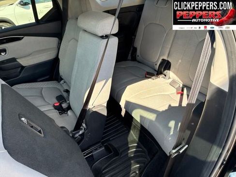 Used 2023 Honda Pilot LX image 14